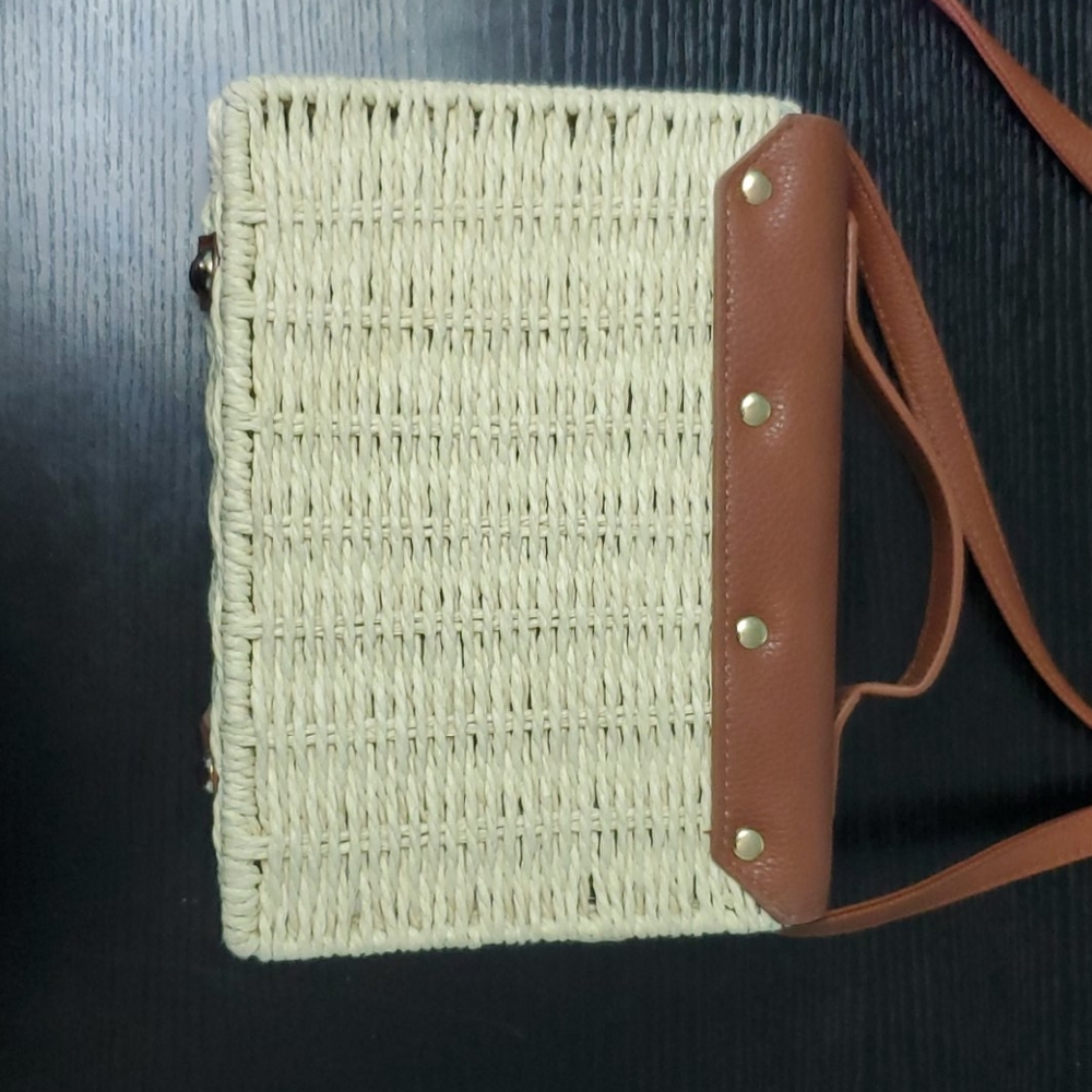 Straw Bag - Picture 3 of 4